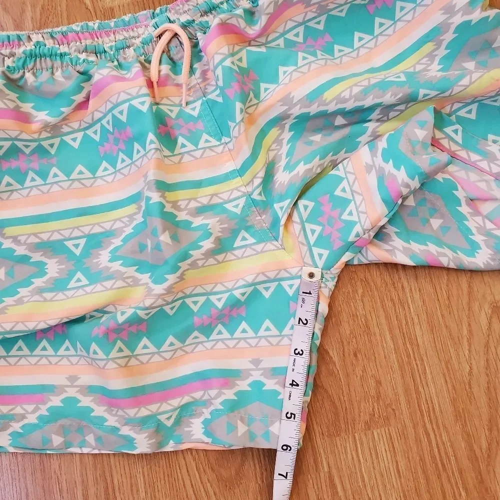 Chubbies | 'The En Fuegos' Classic Swim Trunk - size XXL in Teal Geometric